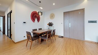 Royal Condotel in Vinhomes Metropolis