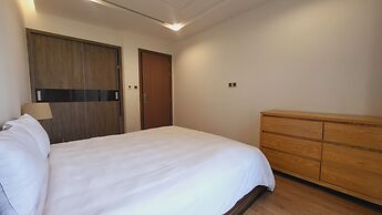 Royal Condotel in Vinhomes Metropolis