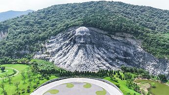 Intercontinental Xiangyang by IHG