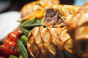 Intercontinental Xiangyang by IHG