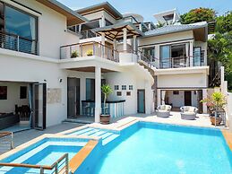 Villa Azure with Infinity Pool