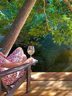 Firefly Lodge! Boardman River! Hot Tub! Woodstove!