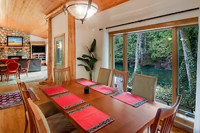 Boardman Monarch Upscale River Lodge HOT Tub!