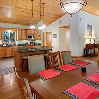 Boardman Monarch Upscale River Lodge HOT Tub!