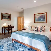 Boardman Monarch Upscale River Lodge HOT Tub!