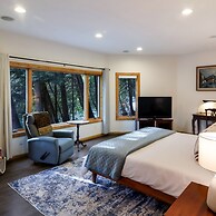 Boardman Monarch Upscale River Lodge HOT Tub!