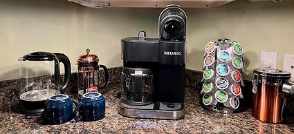 Boardman Monarch Upscale River Lodge HOT Tub!