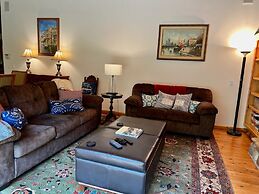 Boardman Monarch Upscale River Lodge HOT Tub!