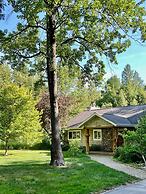 Boardman Monarch Upscale River Lodge HOT Tub!