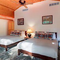 Boardman Monarch Upscale River Lodge HOT Tub!