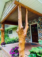 Boardman Monarch Upscale River Lodge HOT Tub!