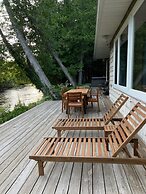 Boardman Monarch Upscale River Lodge HOT Tub!