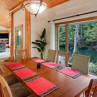 Boardman Monarch Upscale River Lodge HOT Tub!