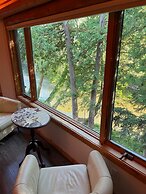 Boardman Monarch Upscale River Lodge HOT Tub!