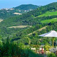 Casale Belvedere 9 Emma Villas