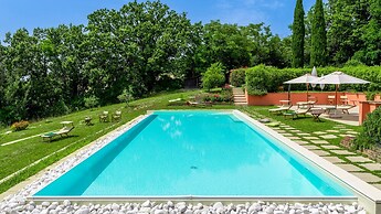 Casale Belvedere 9 Emma Villas