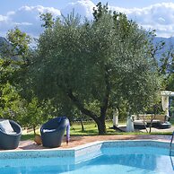 Casale Degli Ulivi 10 2 Emma Villas