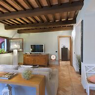 Casale Degli Ulivi 10 2 Emma Villas