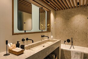 Mast Luxury Residences