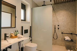 Mast Luxury Residences