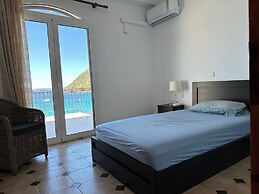 Tolo Beach House with Breathtaking View