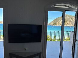 Tolo Beach House with Breathtaking View