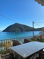 Tolo Beach House with Breathtaking View