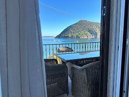 Tolo Beach House with Breathtaking View