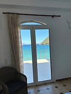 Tolo Beach House with Breathtaking View