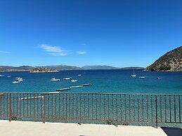 Tolo Beach House with Breathtaking View