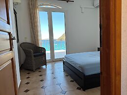 Tolo Beach House with Breathtaking View