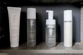 LOCALINO STAY AOSHIMA