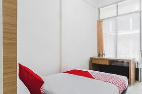 Super OYO 617 Sukaraja Residence Syariah