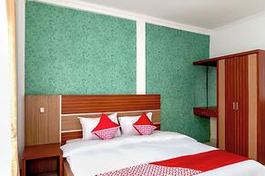 Super OYO 617 Sukaraja Residence Syariah