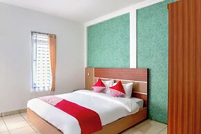 Super OYO 617 Sukaraja Residence Syariah