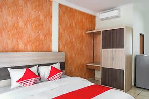 Super OYO 617 Sukaraja Residence Syariah