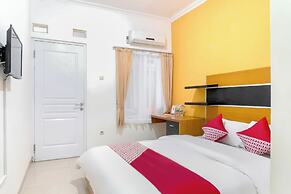 Super OYO 617 Sukaraja Residence Syariah