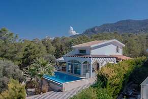 Beautiful 3 Bed Villa in Esentepe