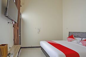 OYO 2753 Irma's Residence