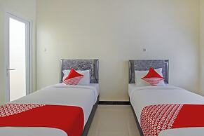 OYO 2753 Irma's Residence