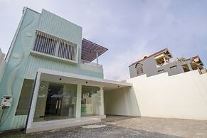 OYO 2753 Irma's Residence