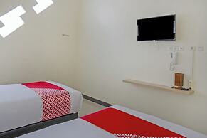 OYO 2753 Irma's Residence