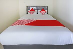 OYO 2753 Irma's Residence