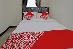 OYO 2753 Irma's Residence