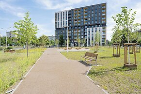 Legnicka Modern Apartment by Renters