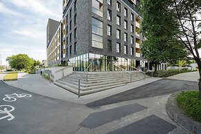 Legnicka Modern Apartment by Renters