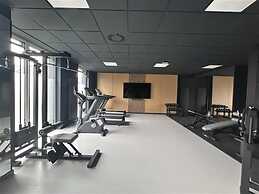 Legnicka Modern Apartment by Renters