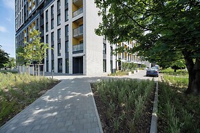 Legnicka Modern Apartment by Renters