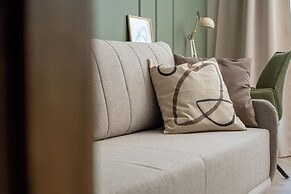 Legnicka Modern Apartment by Renters