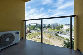 Legnicka Modern Apartment by Renters